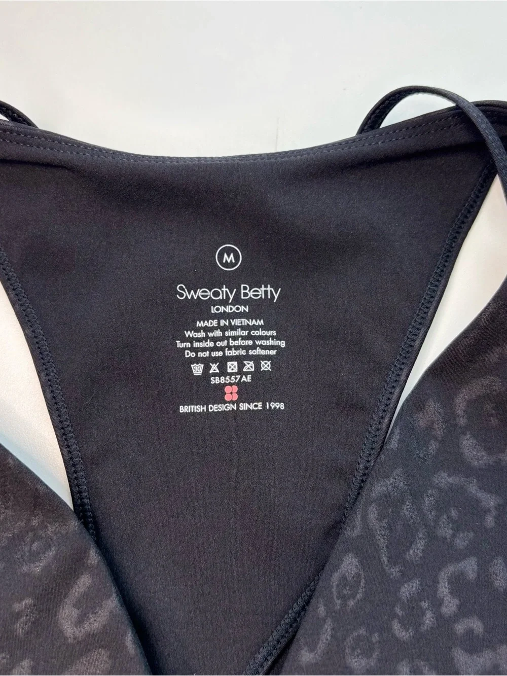Sweaty Betty Power Plunge Sports Bra Black Leopard Medium Impact Medium